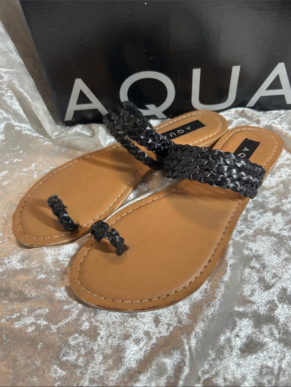 NWT AQUA LEATHER TOE SANDALS 7.5